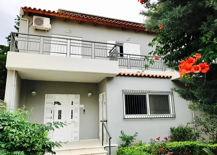 Loutraki Home Near The Beach